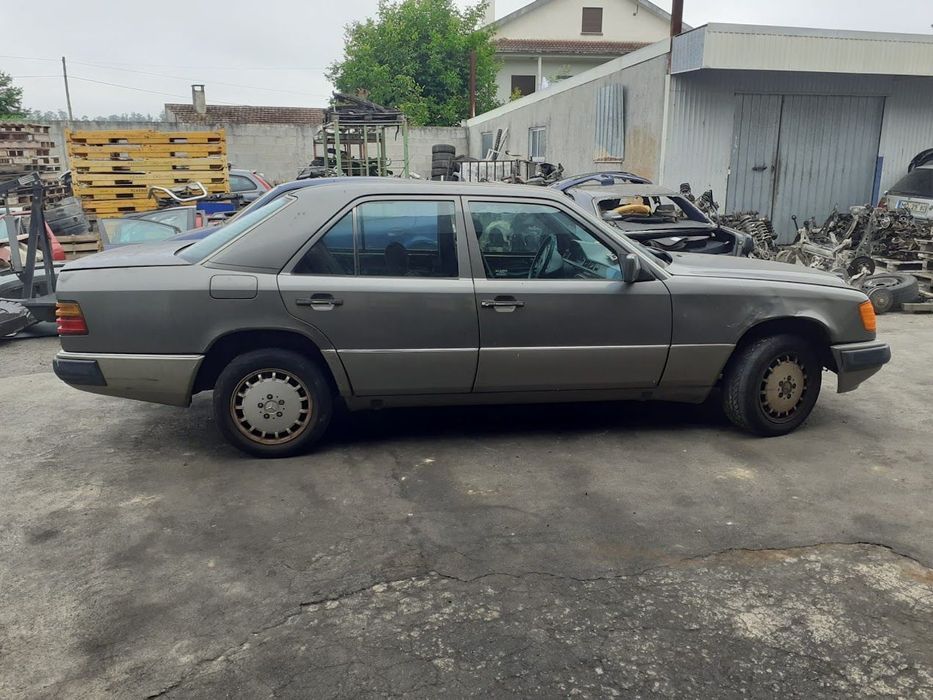 Mercedes 250 para peças
