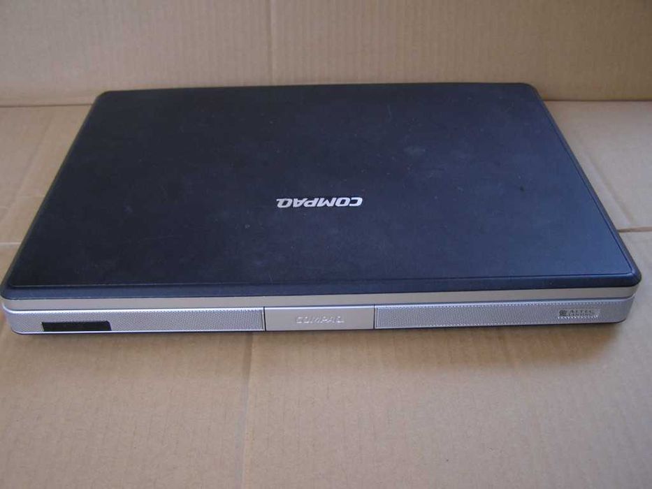 Compaq Presario V5000 15.4" AMD 1.8GHz 40GB HDD 1GB RAM