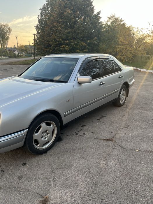 Mersedes-Benz w210