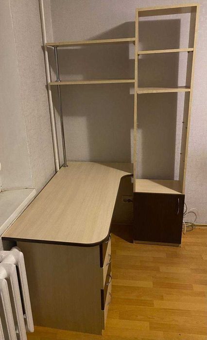 Стіл з пеналом б/у