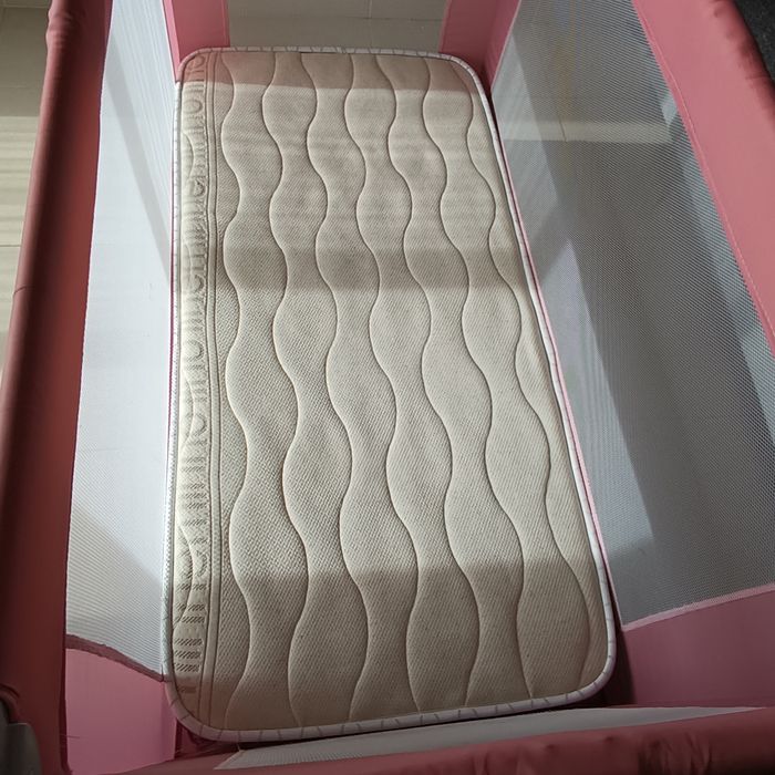 Berço viagem  + colchão em bom estado