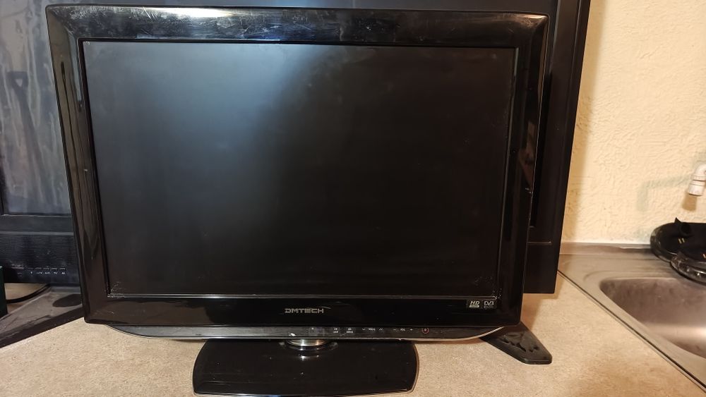 Telewizor DMTECH 22 cale