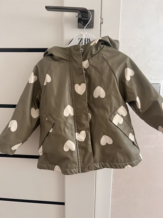 Курточка від Zara