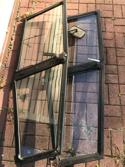 Ursus C330 Drzwi lewe i prawe