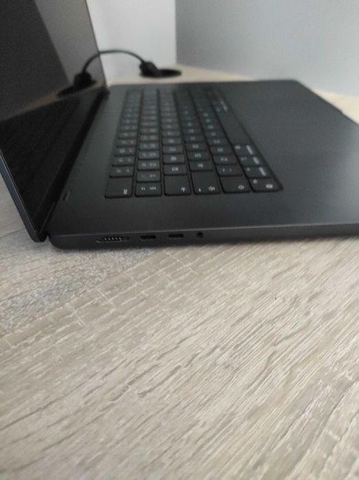 MacBook Pro M4 MAX 36GB RAM 16' 1TB