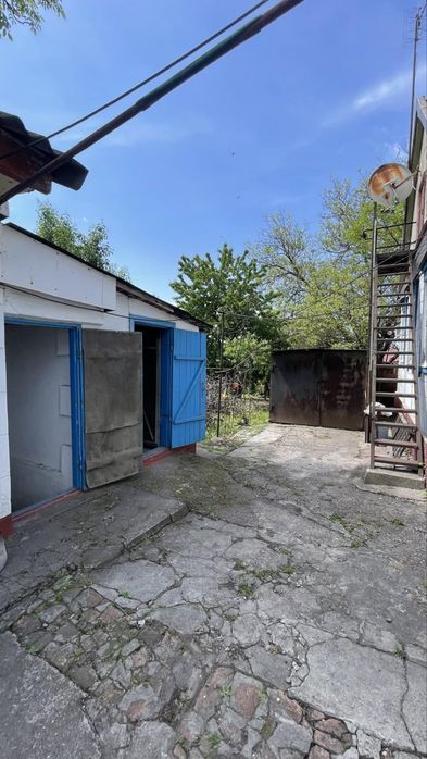 Продаж будинку + приватна земельна ділянка  район Черемушки