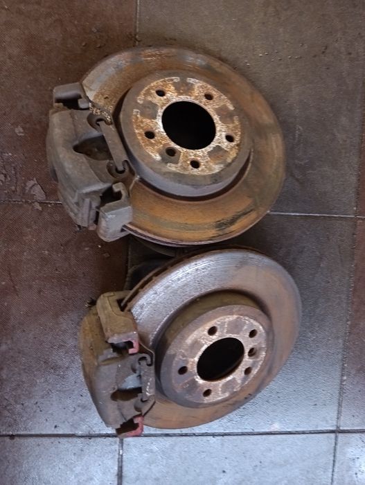 Zaciski jarzma tarcze klocki BMW 330i 330d 325mm big brake SWAP drift