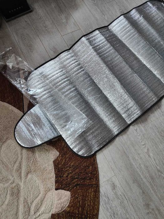 Osłona słoneczna na przednią szybę auta 140x70