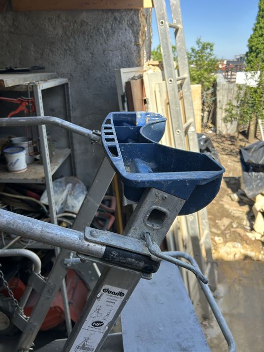 Escadote/plataforma duarib