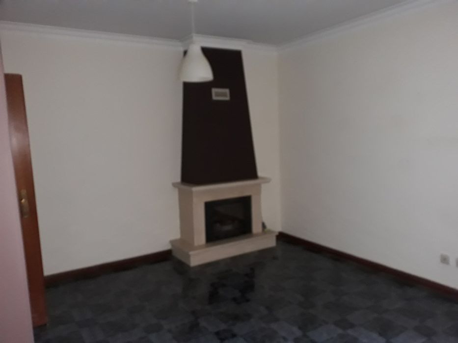 Vendo t2 com suite em Serzedo, VNG