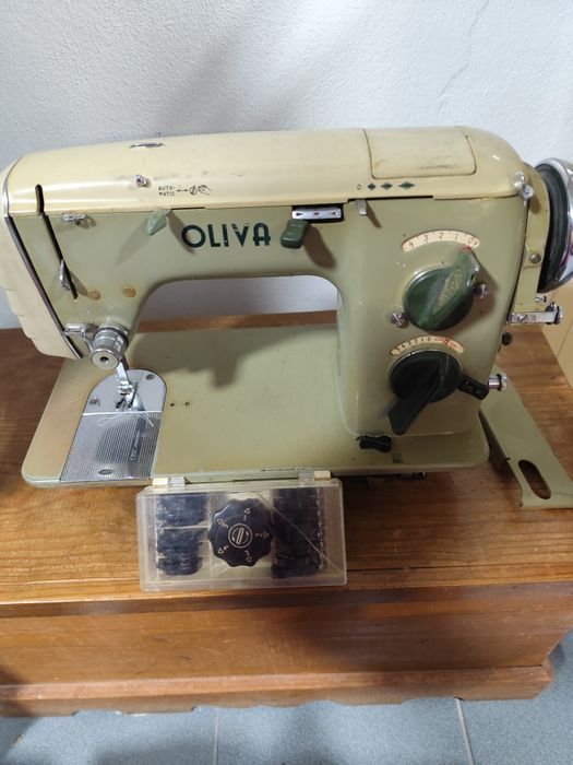 Máquina de costura Singer para peças