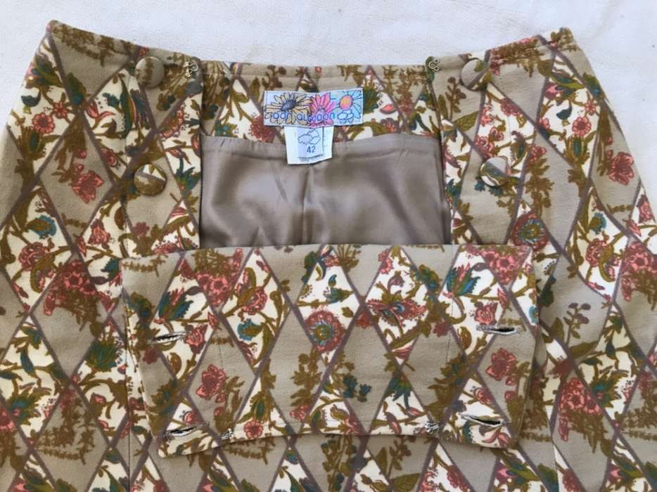 Saia em veludo estampada