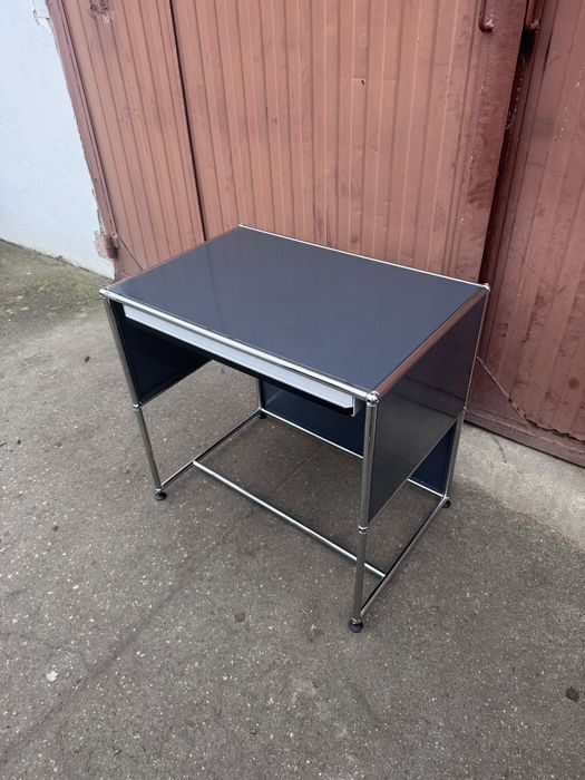 Stolik pomocniczy biurko USM Haller na kółkach 75x50 cm