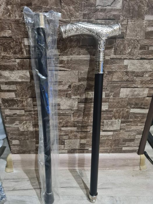 трости  обычные и с фонариком и палочки складываются  для ходьбы