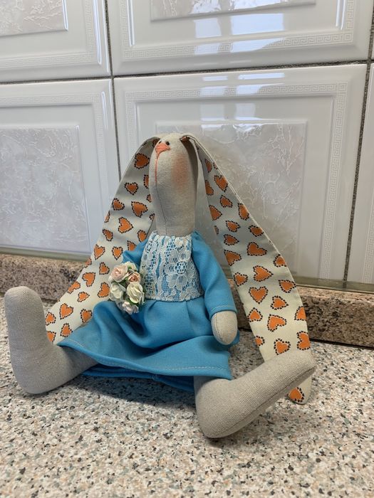 Іграшка ручної роботи зайчик