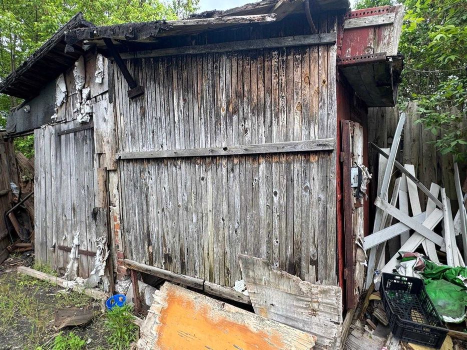 Deski/drewno z szopy do rozbiórki za darmo.