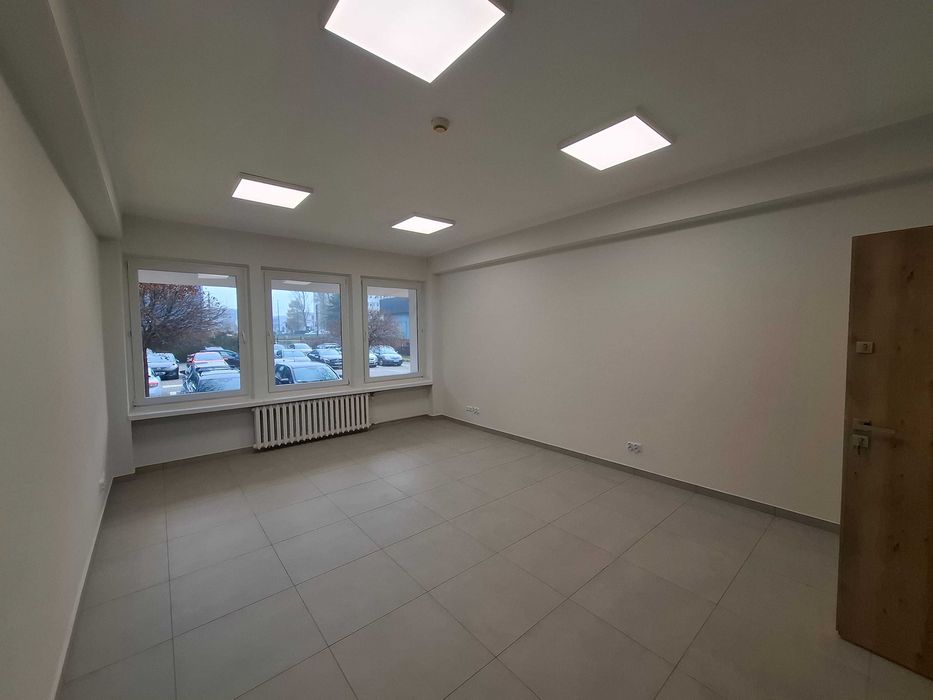 Lokal 29 m2 - atrakcyjna lokalizacja [2p.]