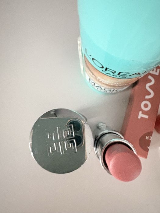 Лот  косметики Clarians, Gucci