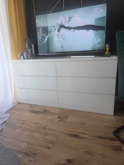Naprawa mebli, komód, szaf, sypialni, salonów i kuchni.