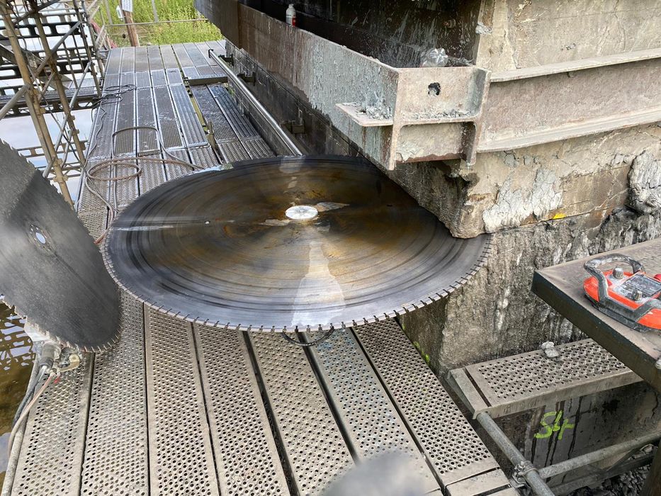 Przewierty,odwierty,cięcia ,beton ,kamień  Atrakcyjne ceny .