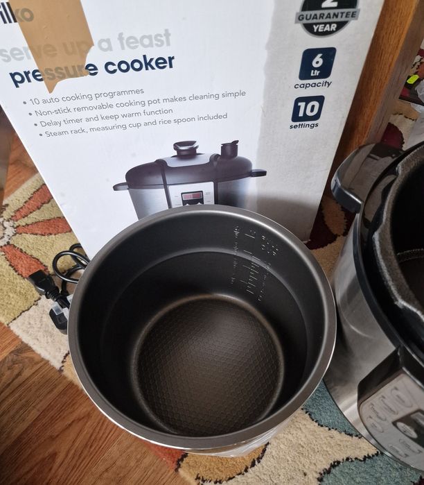 NOWY Szybkowar elektryczny Multicooker Wilko 6L 1000-1200W
