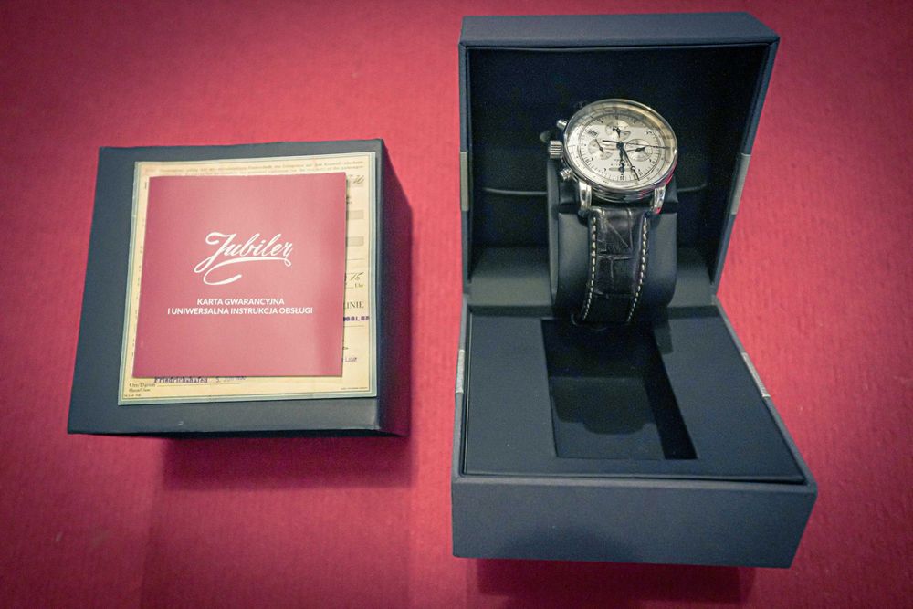 Zegarek Zeppelin 100 Years 7680-1