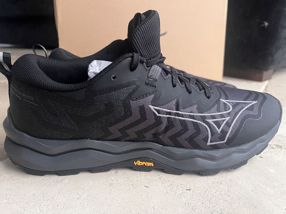 Buty trailowe do biegania  Mizuno r.  43