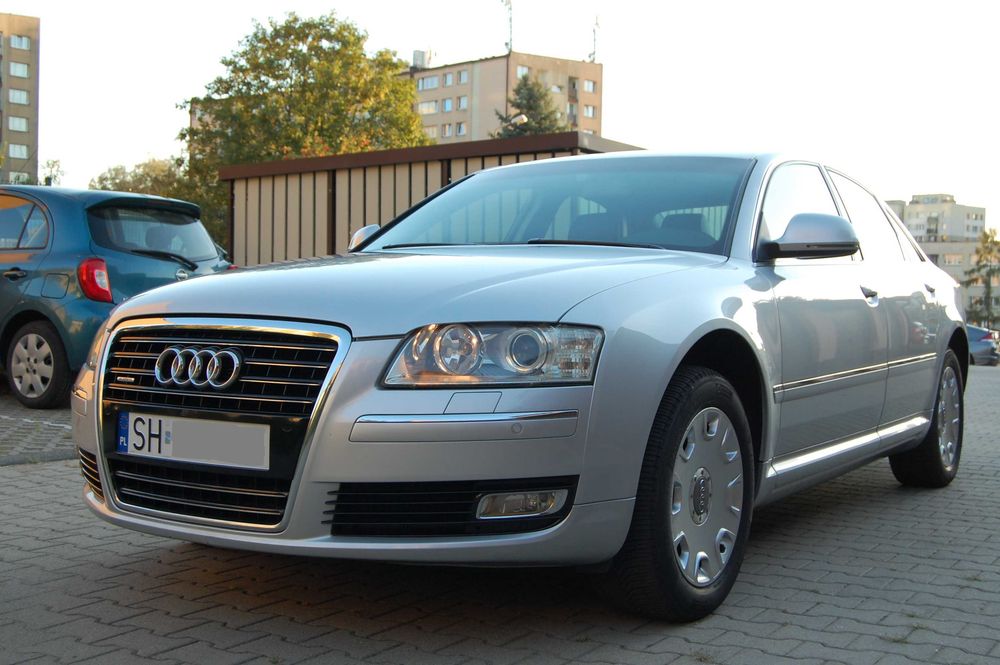 Audi A8D3 3,2 FSI 2007, modelowo 2008 polift, uszkodzony, niski przebieg