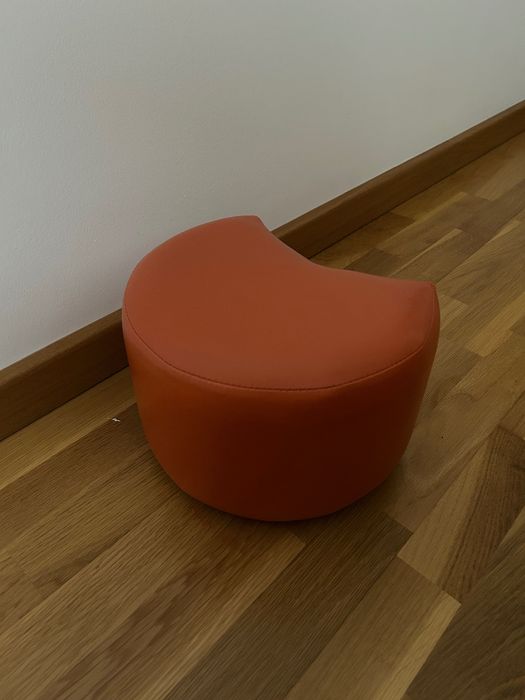 Puff de criança cor de laranja