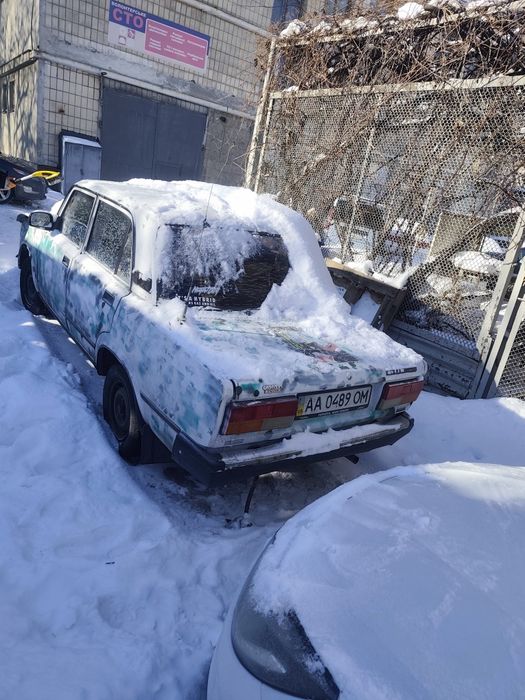 Ваз2107 після дтп заводиться і їде