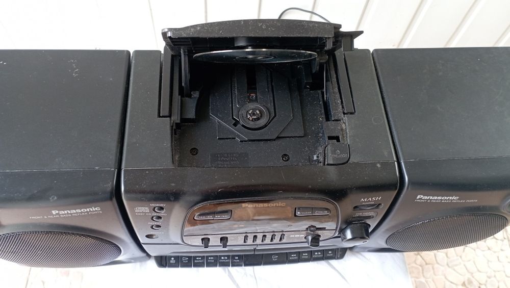 Японский музыкальный центр Panasonic.