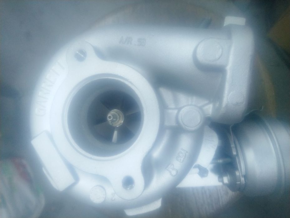 Турбина ниссан. Двигатель  Д40 ,,Пантфайдер,, наваро