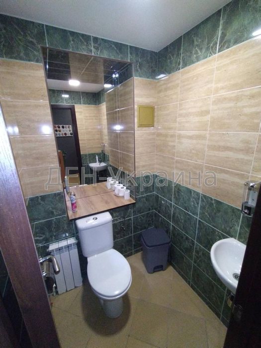 Оренда в центрі Києва офісу 70 кв.м. з ремонтом та своєю територією.