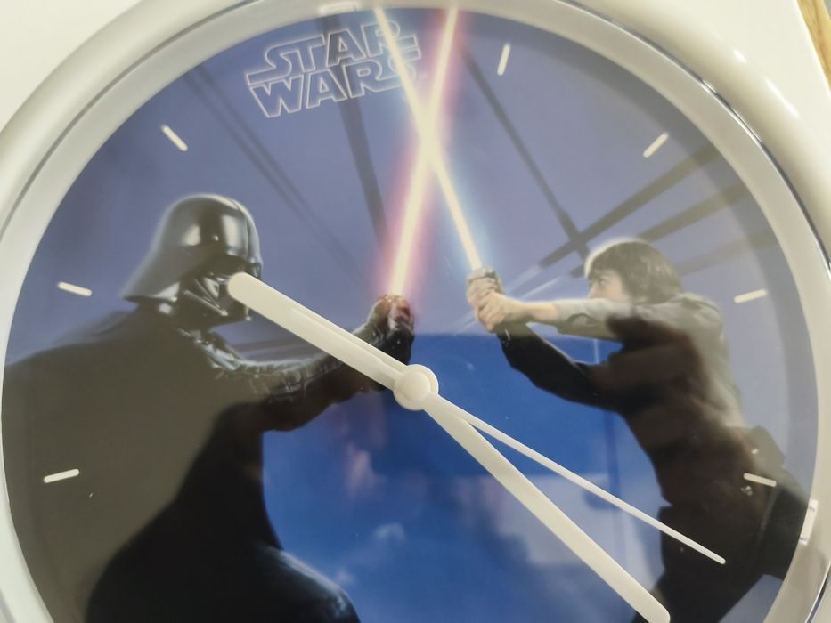 Relógio de Parede Star Wars (30cm)