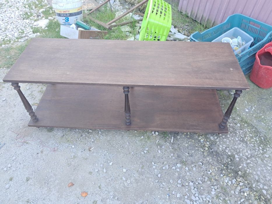 Aparador em madeira maciça