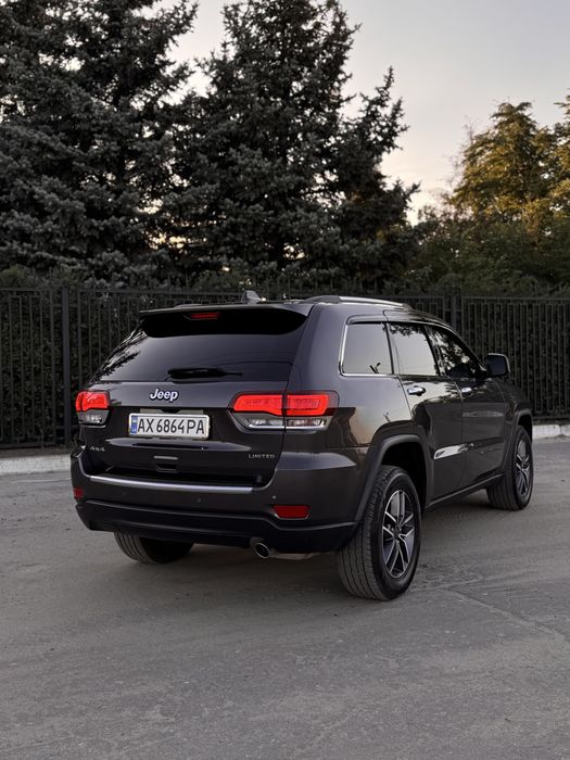 Продам JEEP Grand Cherokee 3.6 2021
