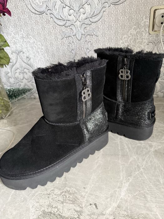 Продам уги теплые новые