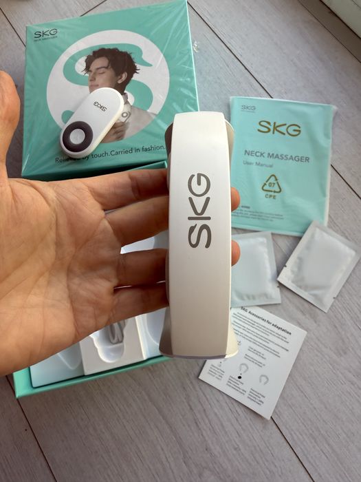 Массажер для шеи SKG 4098 white