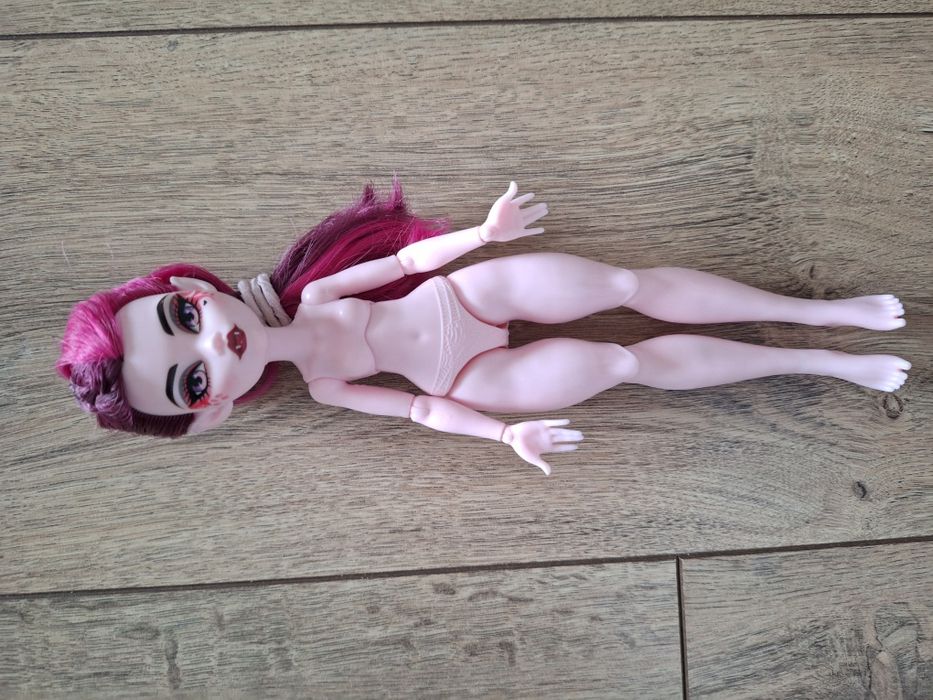 Monster High Skulltimate Secrets Draculaura