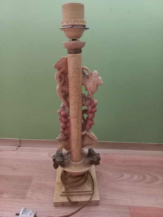 lampa zdobiona, ciekawy motyw