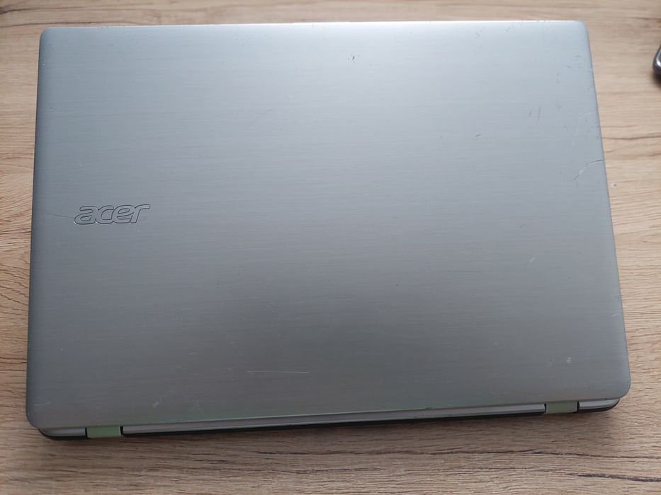Sprzedam laptopa acer v5 122