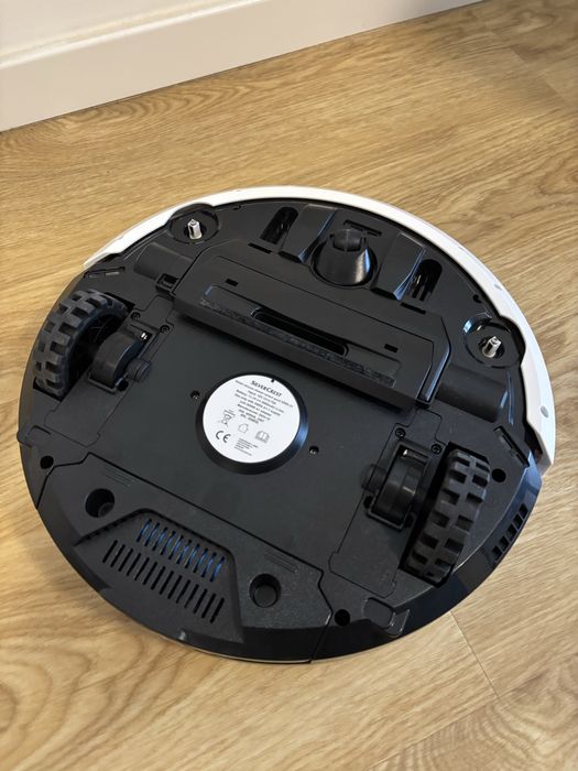 SilverCrest robot sprzątający odkurzacz SSRS A1 jak nowy