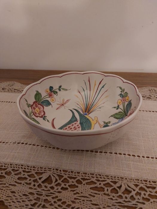 Taça antiga pintada á mão