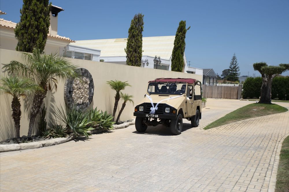 Aluguer de jeep UMM para eventos,casamentos, cerimónias, Filmagens.