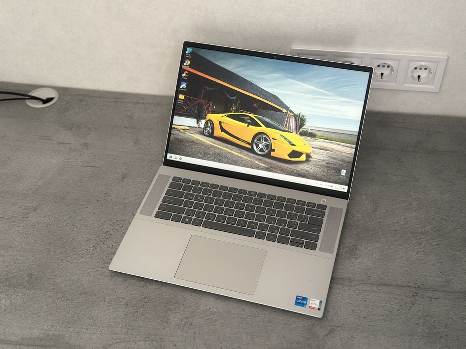 Ноутбук Dell Inspiron 5620 (16.0 FHD, i5-1235U, IrisXe, 16/512 SSD)