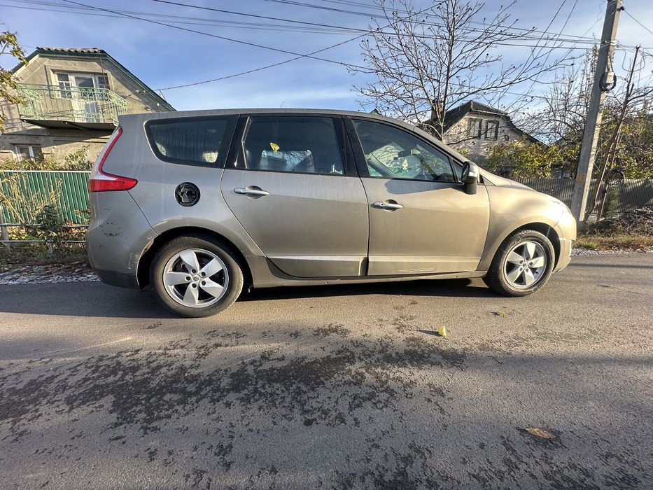 Кузов четверть порог криша на Рено Гранд Сценік 3 Renault Scenic 3