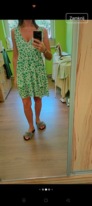 Sukienka rozmiar M marki Sinsay