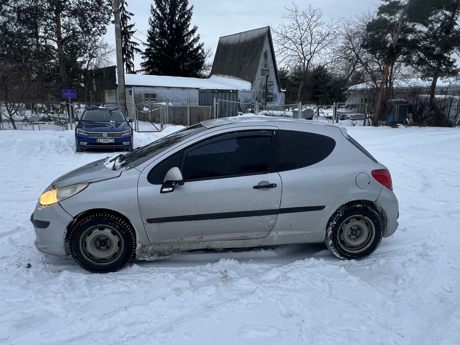 Продам Пежо 2007 року 1.4 Бензин