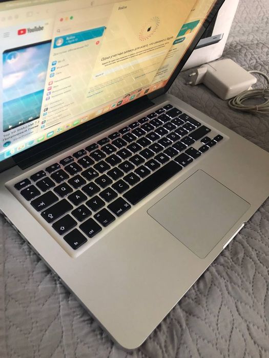Макбук MacBook Pro навчання робота