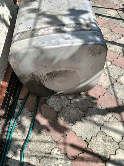 Продам бак Ман  на 450 литров